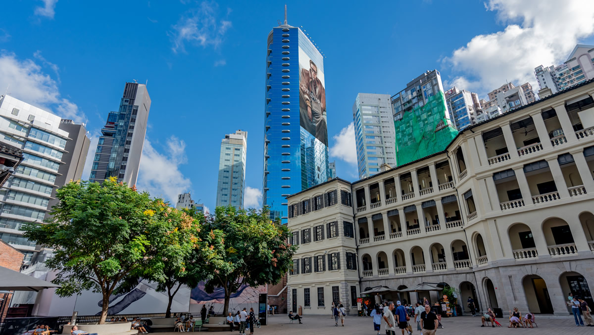 中央广场玻璃贴